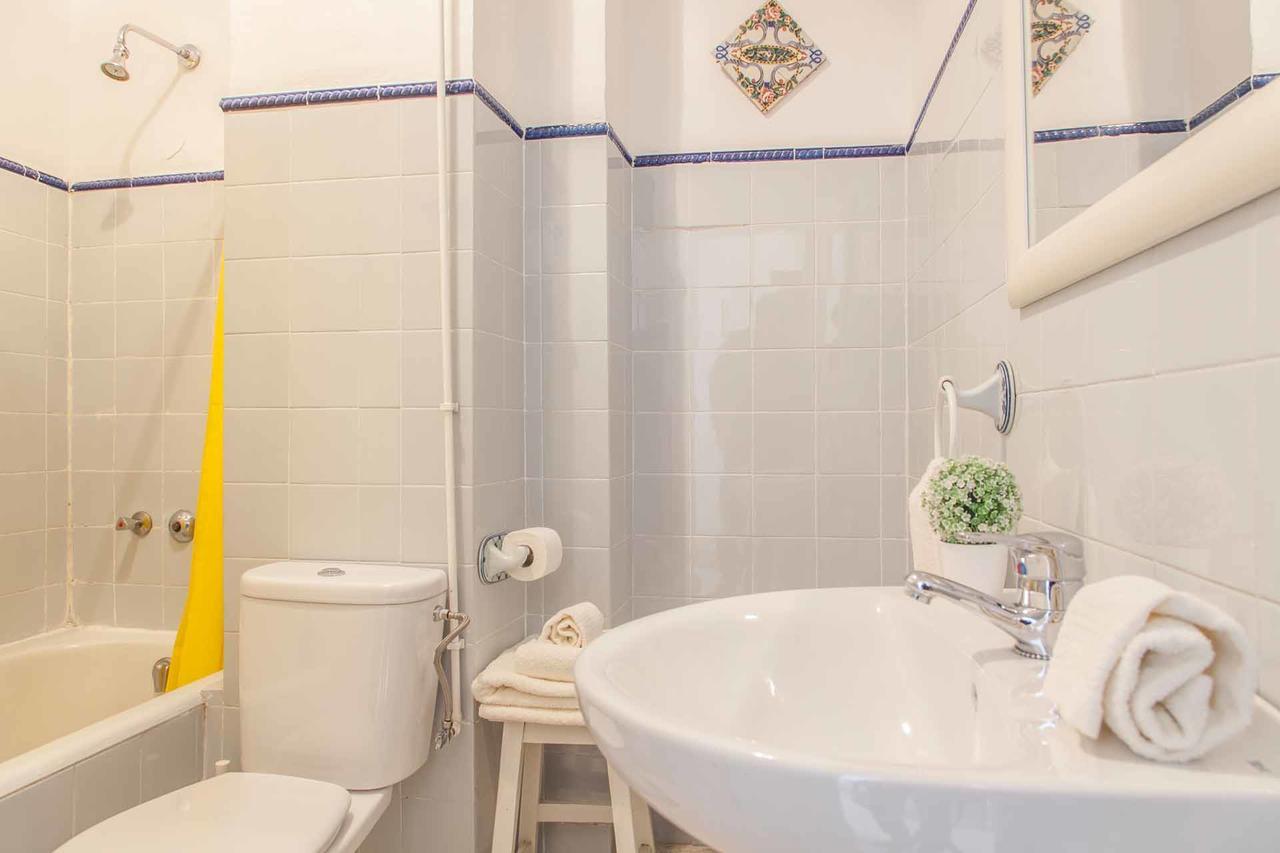Apartamento Catedral Севиля Екстериор снимка